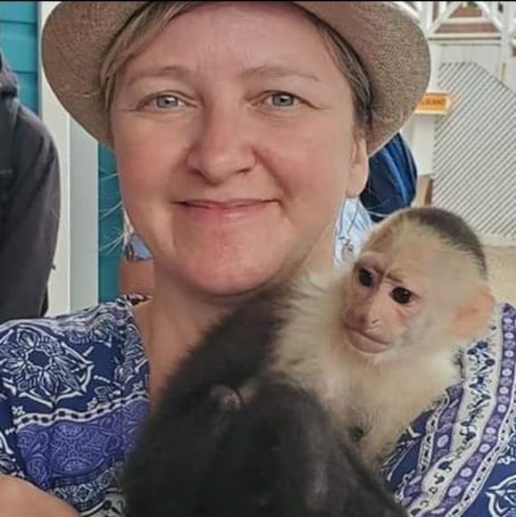 Meet your Posher, Linda Hartwick - Picture 4 of 5